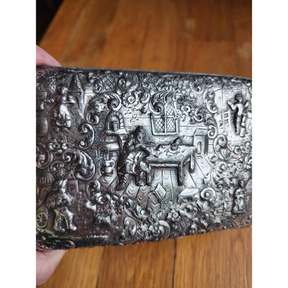 Antique Repousse Silver Plate Trinket Box by Barbour Silver Co. International - Picture 4 of 11